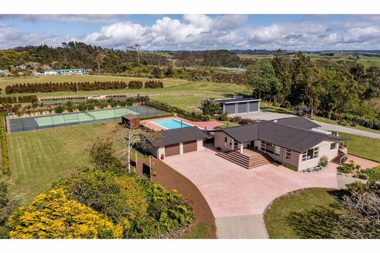 Photo of property in 410 Wiroa Road, Kerikeri, 0293