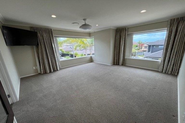 Photo of property in 9 Swindon Close, Mellons Bay, Auckland, 2014