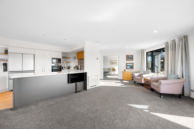 Photo of property in 10 Hyland Street, Wanaka, 9305