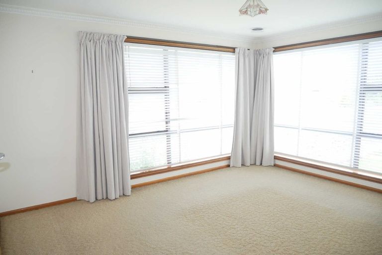 Photo of property in 1 Dunluce Place, Hornby, Christchurch, 8042