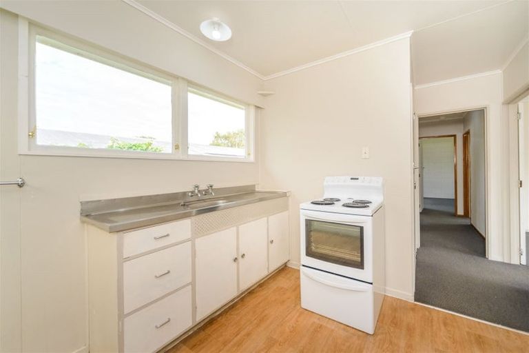Photo of property in 2 Leslie Avenue, Cloverlea, Palmerston North, 4412