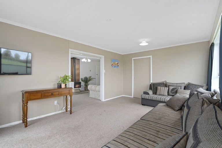 Photo of property in 12 Denmark Terrace, Midhirst, Stratford, 4394