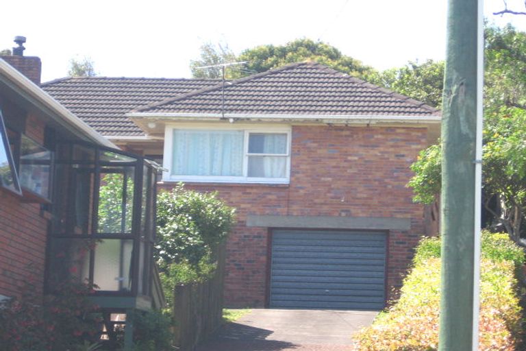 Photo of property in 1/11 Elliott Avenue, Bayview, Auckland, 0629