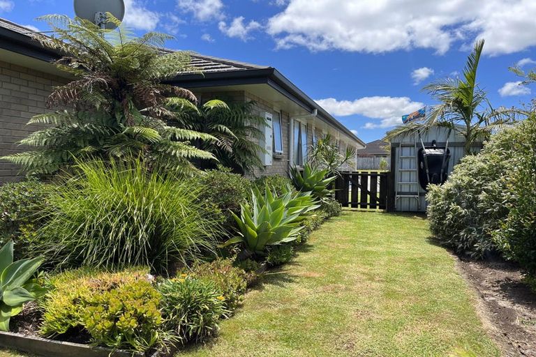 Photo of property in 36 Plover Street, One Tree Point, 0118