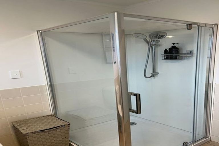 Photo of property in 7 Hobart Crescent, Wattle Downs, Auckland, 2103