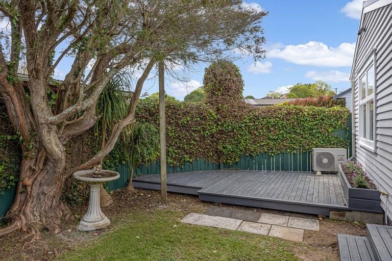 Photo of property in 32 Harapaki Road, Meadowbank, Auckland, 1072