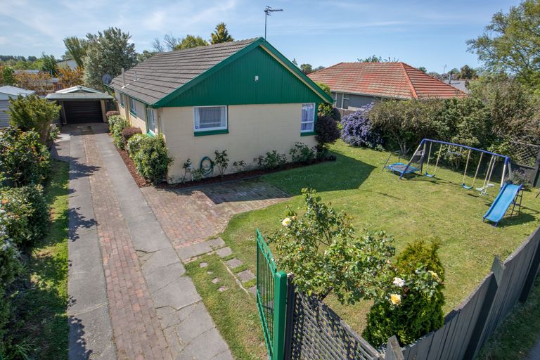 Photo of property in 138 Northcote Road, Northcote, Christchurch, 8052