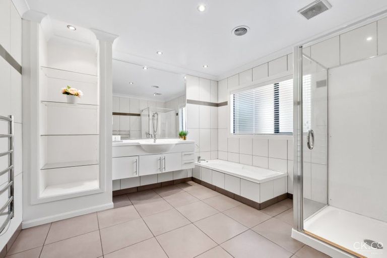 Photo of property in 14 Mount Marua Way, Timberlea, Upper Hutt, 5018