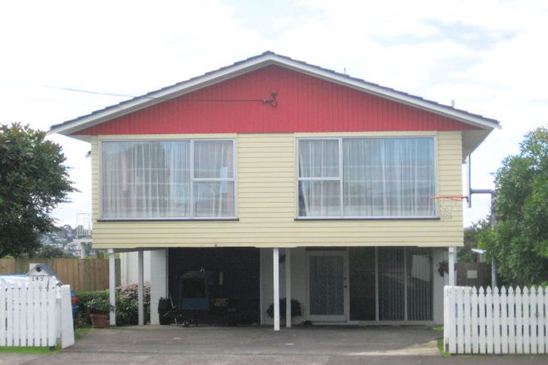 Photo of property in 145 Waimumu Road, Massey, Auckland, 0614