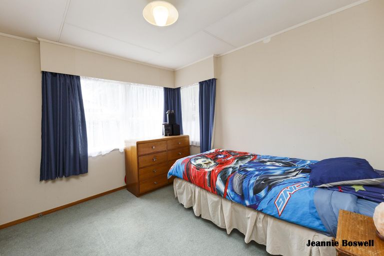 Photo of property in 43 Elmira Avenue, Hokowhitu, Palmerston North, 4410