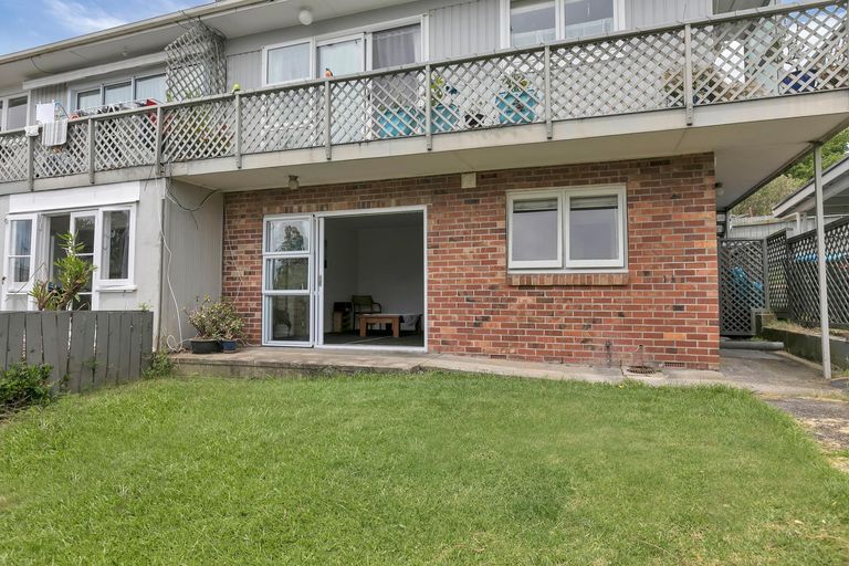 Photo of property in 2/56 Gowing Drive, Meadowbank, Auckland, 1072