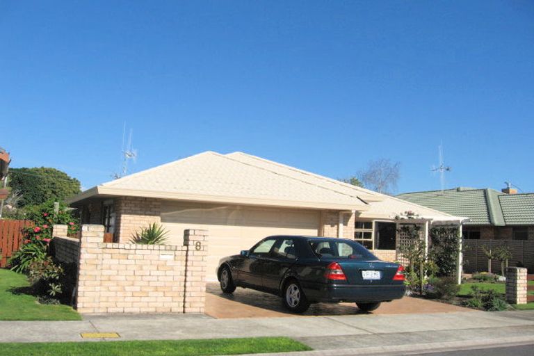 Photo of property in 8 Doneraille Place, Bethlehem, Tauranga, 3110