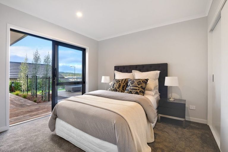 Photo of property in 38 Vinistra Road, Kumeu, 0810