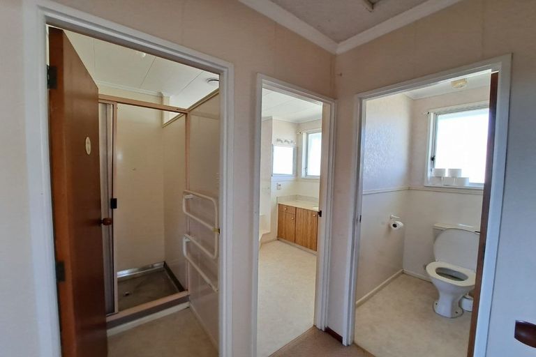 Photo of property in 56 Nevada Drive, Merrilands, New Plymouth, 4312