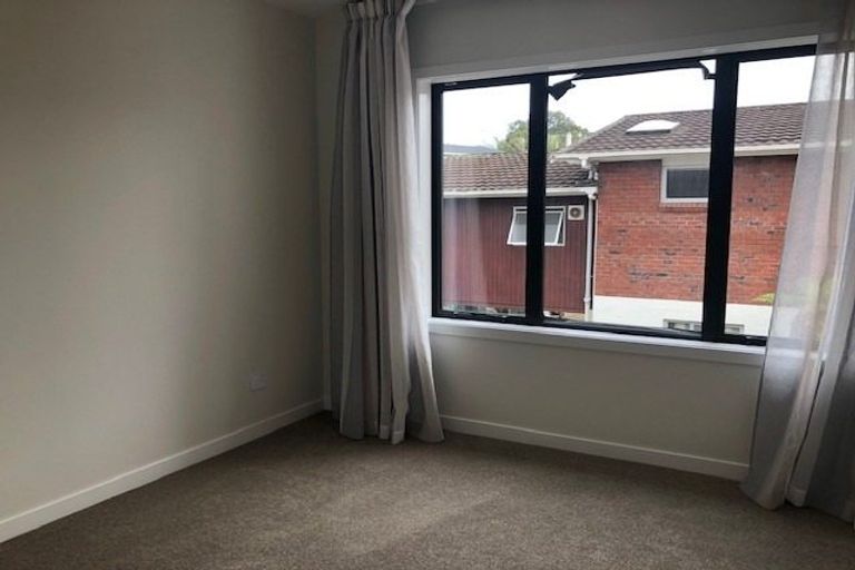 Photo of property in 31b Knightsbridge Drive, Forrest Hill, Auckland, 0620