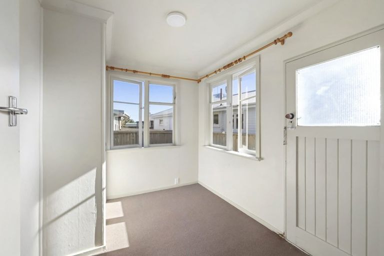 Photo of property in 38 Doralto Road, Frankleigh Park, New Plymouth, 4310