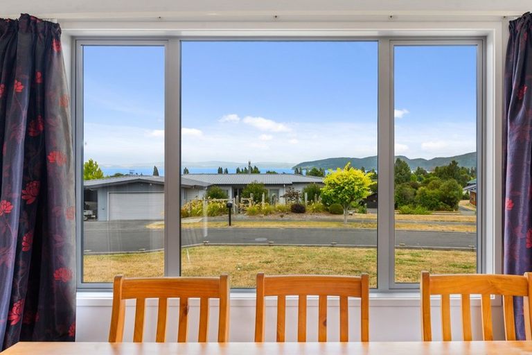 Photo of property in 4 Kestrel Lane, Kinloch, Taupo, 3377