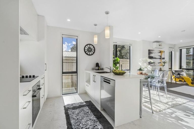 Photo of property in 12c Greenock Road, Ranui, Auckland, 0612