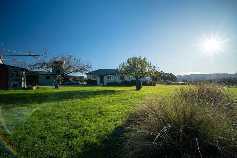 Photo of property in 82 Thorn Road, Dovedale, Wakefield, 7096