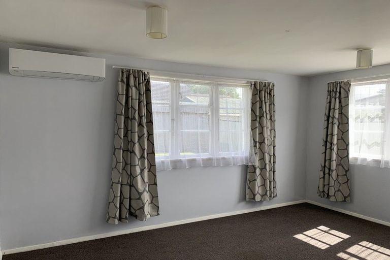 Photo of property in 1/45 Pine Avenue, Ebdentown, Upper Hutt, 5018