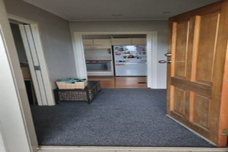 Photo of property in 17c Arran Road, Browns Bay, Auckland, 0630