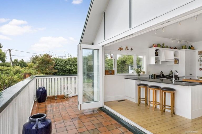 Photo of property in 107 Helston Road, Paparangi, Wellington, 6037