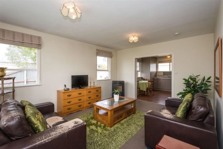 Photo of property in 11 Freebairn Street, Redwood, Christchurch, 8051