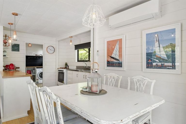 Photo of property in 2/71 Saddleback Rise, Murrays Bay, Auckland, 0630