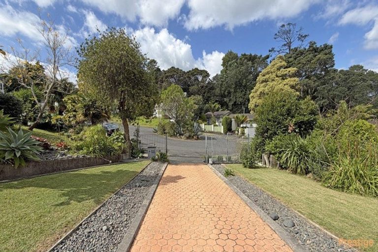 Photo of property in 29 Holyoake Place, Chatswood, Auckland, 0626
