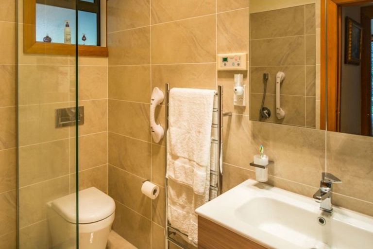 Photo of property in 36 Moana Road, Days Bay, Lower Hutt, 5013