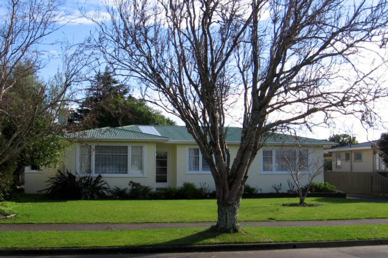 Photo of property in 37 Akaroa Avenue, Awapuni, Palmerston North, 4412