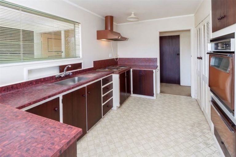 Photo of property in 84 Stanniland Street, Sunnyhills, Auckland, 2010