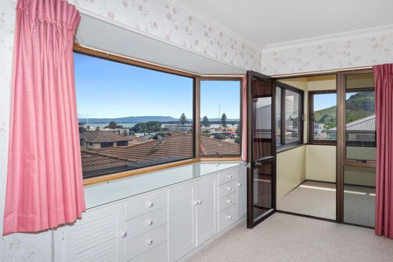 Photo of property in 24 Ngarata Avenue, Mount Maunganui, 3116