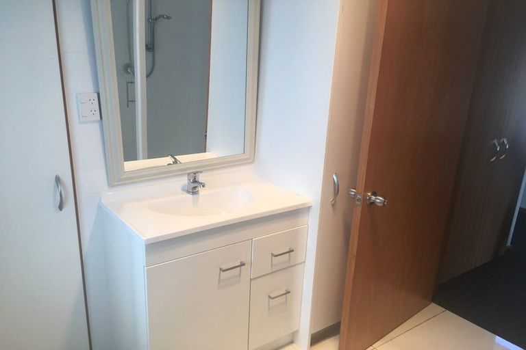 Photo of property in 16 George Street, Riccarton, Christchurch, 8041