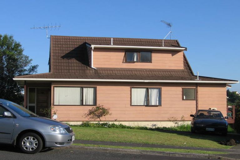 Photo of property in 30 Oaktree Avenue, Browns Bay, Auckland, 0630
