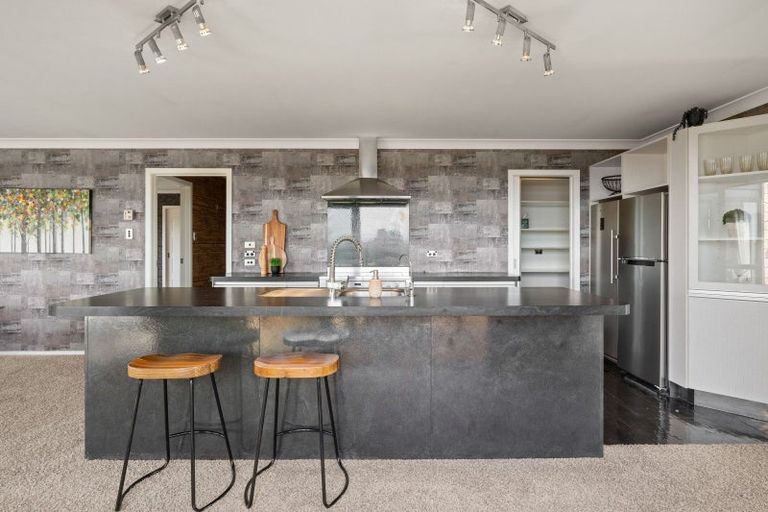 Photo of property in 25 Tunnel Beach Road, Blackhead, Dunedin, 9076