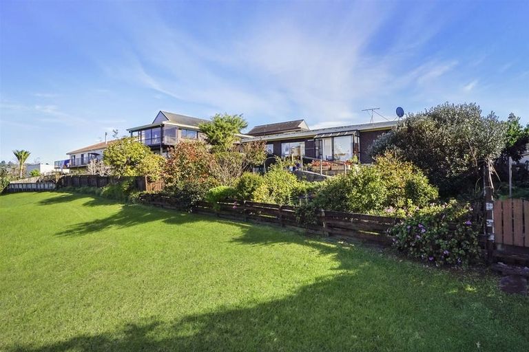 Photo of property in 2/178 Stapleford Crescent, Browns Bay, Auckland, 0630