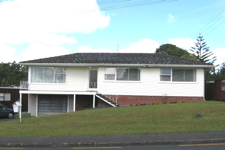 Photo of property in 55 Royal View Road, Te Atatu South, Auckland, 0610