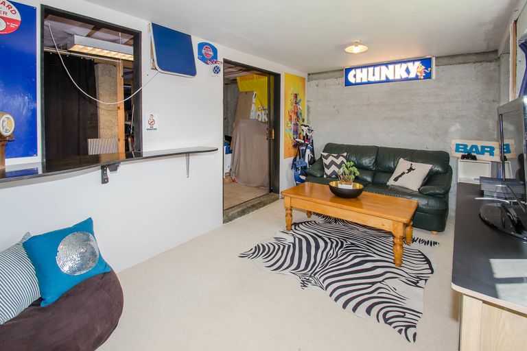 Photo of property in 6a Scotland Terrace, Green Island, Dunedin, 9018