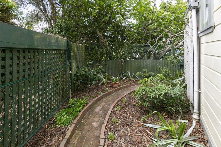 Photo of property in 19b Glenbervie Terrace, Thorndon, Wellington, 6011