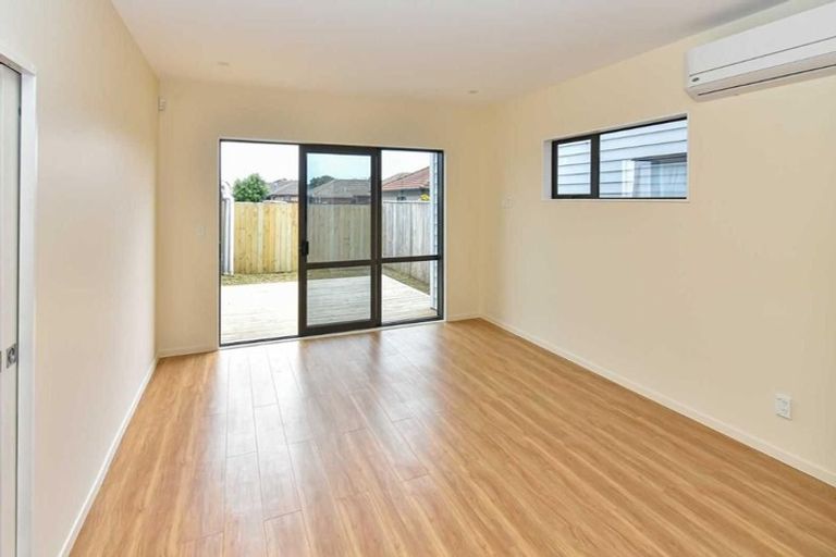 Photo of property in 10 Tapuwae Way, Mangere Bridge, Auckland, 2022