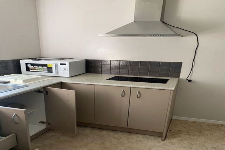 Photo of property in 32 Sycamore Drive, Sunnynook, Auckland, 0620