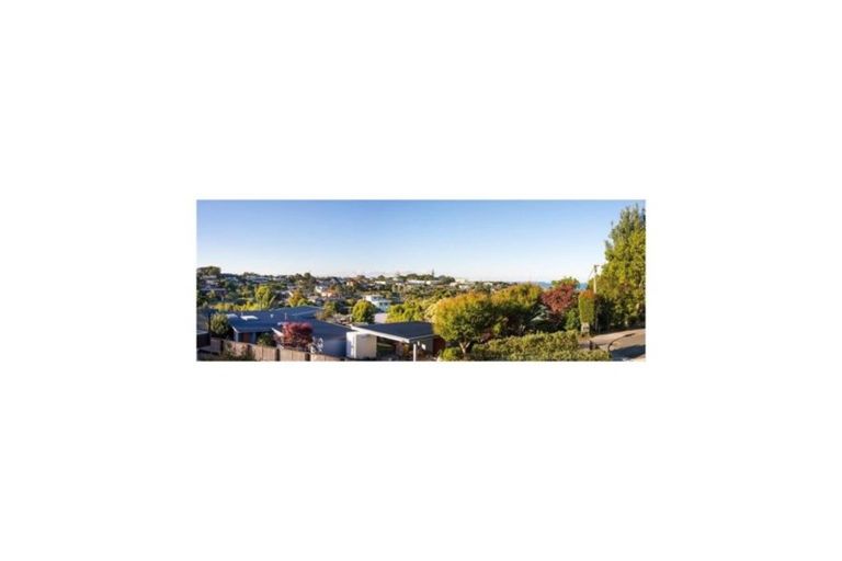 Photo of property in 8 Taumata Road, Castor Bay, Auckland, 0620