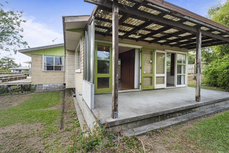 Photo of property in 13 Ennis Avenue, Pakuranga Heights, Auckland, 2010