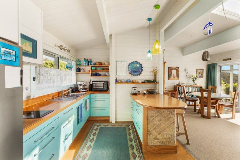 Photo of property in 11 Russell Heights, Russell, 0202