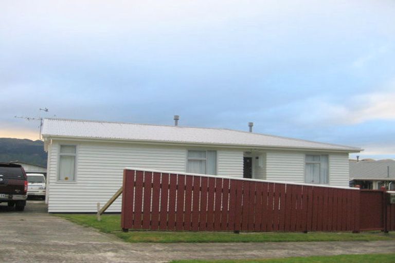 Photo of property in 88 Jamaica Drive, Grenada North, Wellington, 5028
