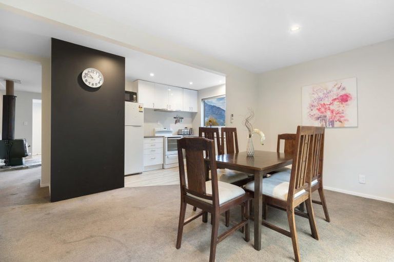 Photo of property in 27 Lochy Road, Fernhill, Queenstown, 9300