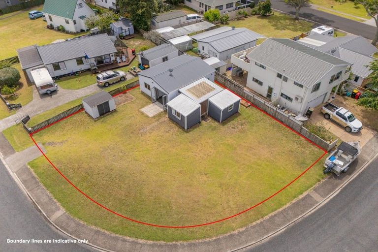 Photo of property in 4 Endeavour Close, Whitianga, 3510
