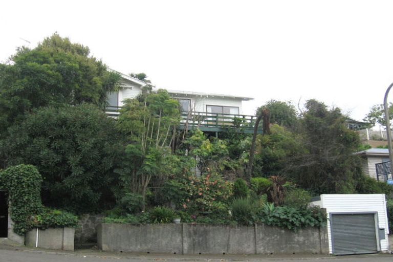 Photo of property in 2 Simla Terrace, Hospital Hill, Napier, 4110