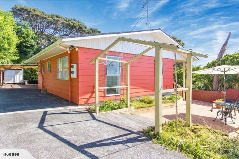 Photo of property in 12 Simon Ellice Drive, Bayview, Auckland, 0629